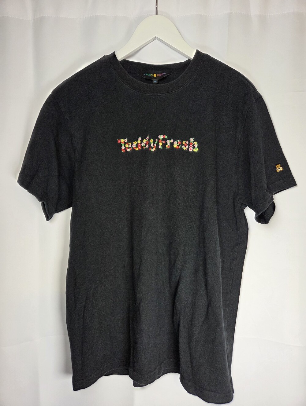 Teddy Fresh Black Embroidered Floral T Shirt Women's M 100% Cotton